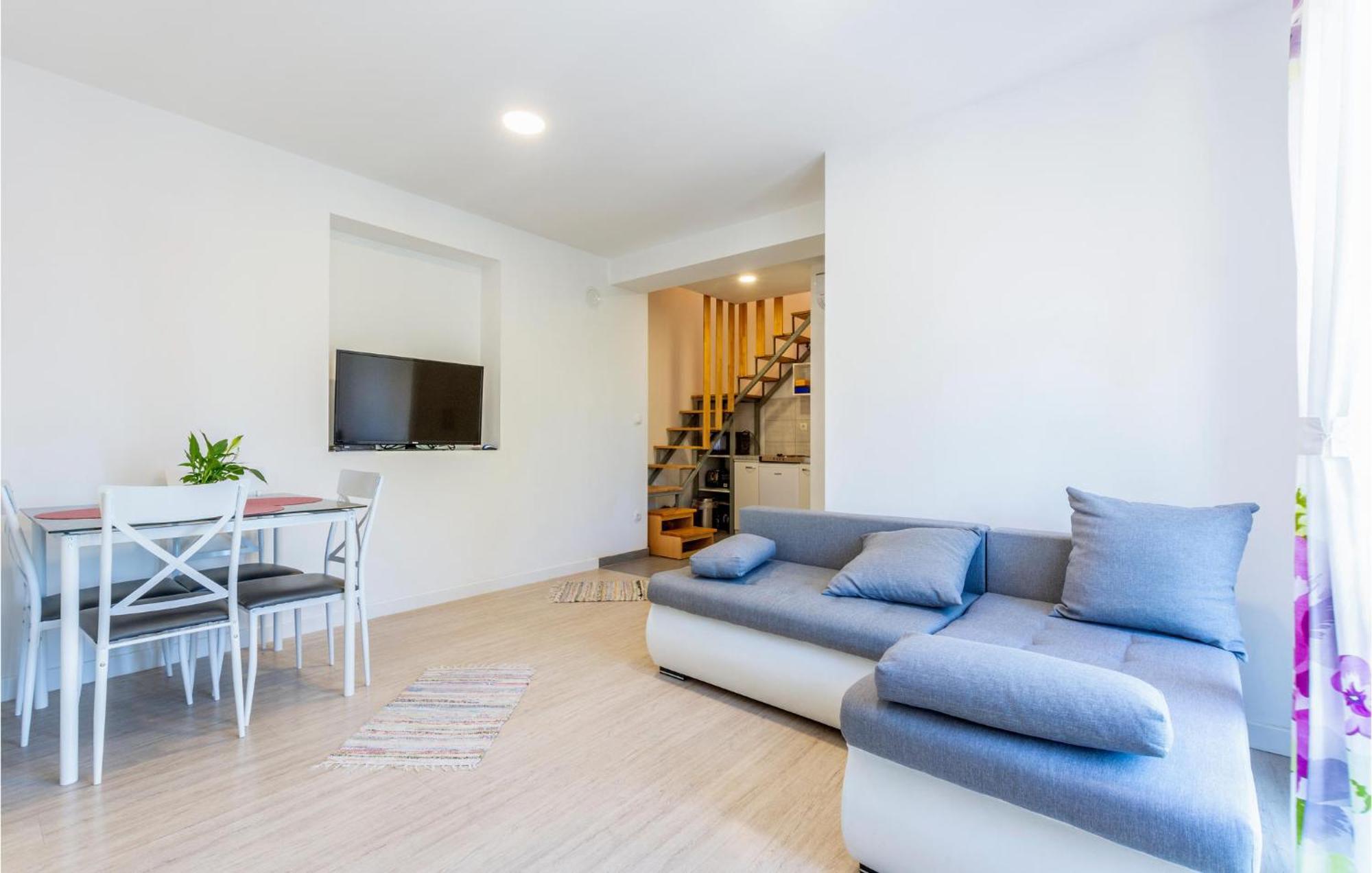 Gorgeous Apartment In Omis With Kitchen Exterior photo