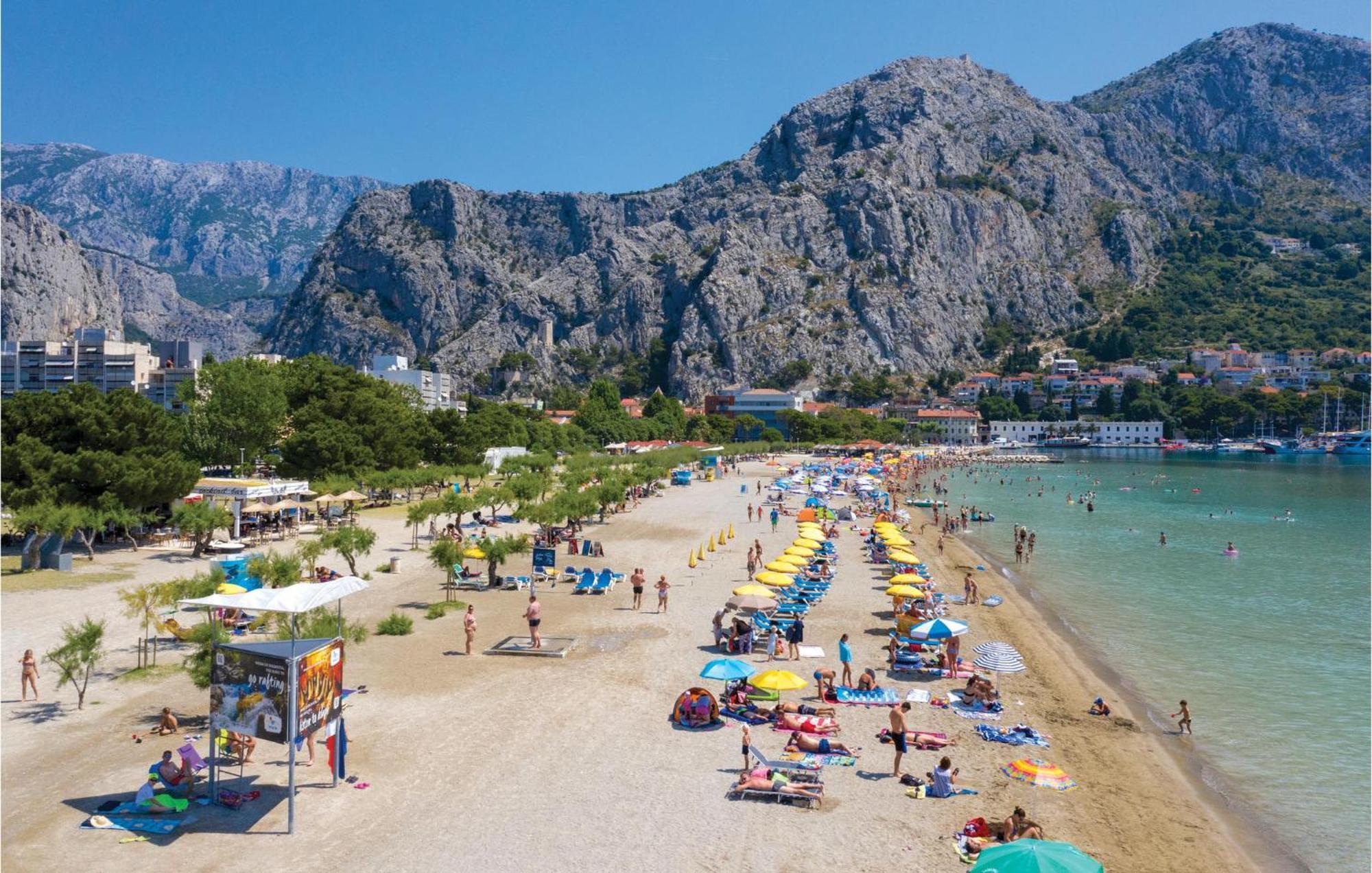 Gorgeous Apartment In Omis With Kitchen Exterior photo